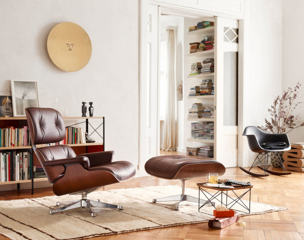 Křeslo Eames Lounge Chair, white pigmented walnut