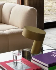 Stolní lampa Slant, khaki green