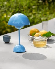 Přenosná lampička Flowerpot VP9, swim blue