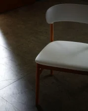 Židle Herit Armchair Oak Leather, white