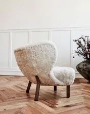 Křeslo Little Petra VB1, walnut / sheepskin
