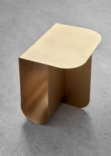 Odkládací stolek Mass, brass