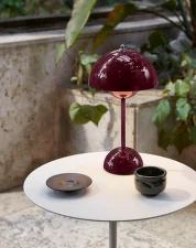 Přenosná lampička Flowerpot VP9, dark plum