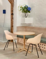 Židle AAC 226 Black Powder Coated Steel, pale peach