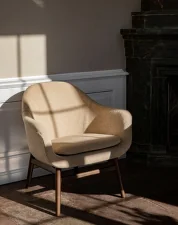 Křeslo Harbour Lounge Chair, walnut/Bouclé 02
