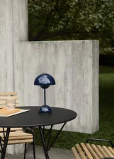 Přenosná lampička Flowerpot VP9, steel blue