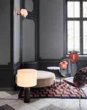 Stolní lampa Gravity small, blackened steel