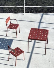Židle Balcony Armchair, iron red