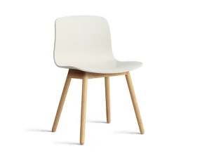 Židle AAC 12 Lacquered Solid Oak, melange cream