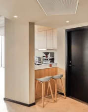 Barová stolička AAS 32 Low Lacquered Oak Veneer, raisin