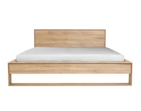 Postel z masivu Nordic II, oak
