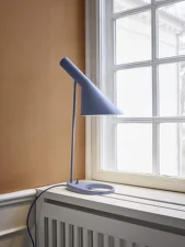 Stolní lampa AJ, warm grey