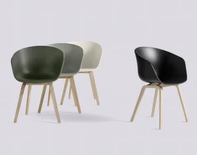 Židle AAC 22 Lacquered Oak Veneer, melange cream