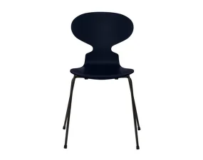 Židle Ant™ 3101 lacquered, midnight blue / black