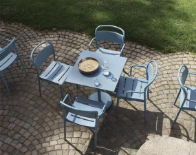 Židle Linear Steel Armchair, pale blue