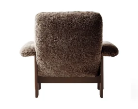 Křeslo Brasilia Lounge Chair, Sheepskin sahara/dark stained oak