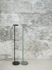 Stojací lampa Oblique, glossy sage