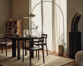 Stojací lampa Arum Arched, cashmere