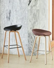 Barová stolička AAS 32 Low Lacquered Oak Veneer, black