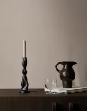 Svícen Gale Medium, blackened aluminium