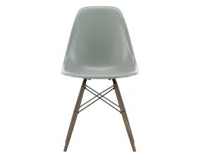 Židle Eames Fiberglass DSW, sea foam green/dark maple