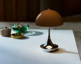 Přenosná lampa Panthella 160 V3, chrome original opal brown