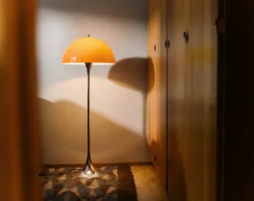 Stojací lampa Panthella 500, original opal orange