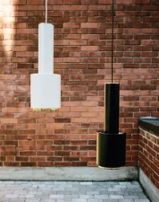 Závěsná lampa A110 „Hand Grenade“, white/brass