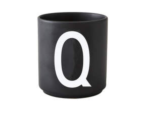 Hrnek s písmenem Q, black