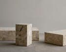 Stolek Plinth, Kunis Breccia sand
