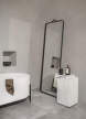 Odkládací stolek Plinth Tall, Carrara