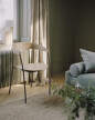Židle Missing Armchair, lacquered oak