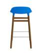 stolicka-Form Bar Chair 65 cm Walnut, bright blue