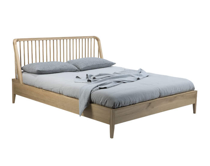 Oak Spindle bed