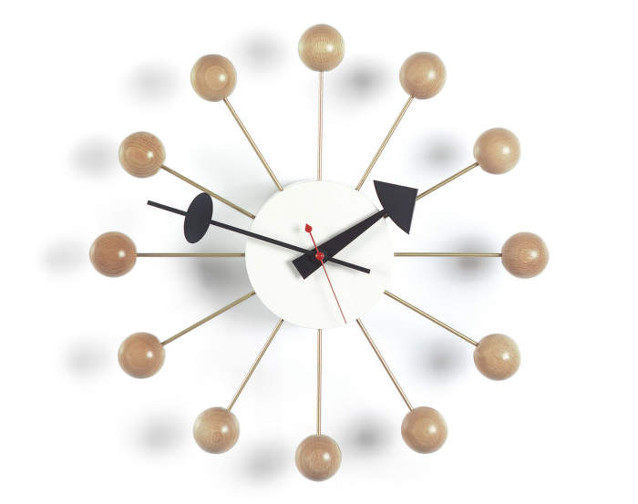 Hodiny Vitra Ball Clock, beech