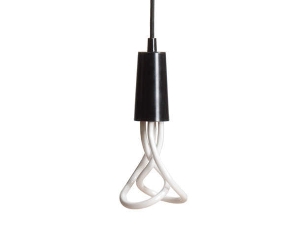 Plumen Drop Cap, black