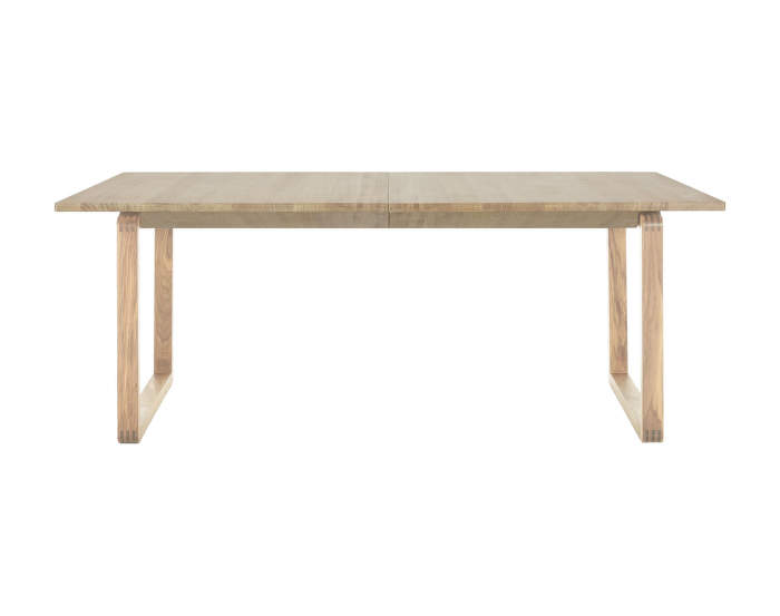 DT18-table-white