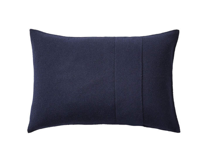 Layer-Cushion-40x60-midnight-blue