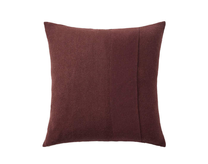 Layer-Cushion-50x50-burgudy