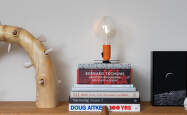 Stolní lampy Lampadina od Flos