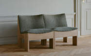 Křesla a stolky Tenon od New Works