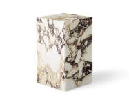 Odkládací stolek Plinth Tall, Calacatta Viola