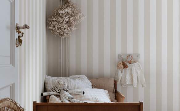 S10198_Sam_Linen_Sandberg-Wallpaper_interior3