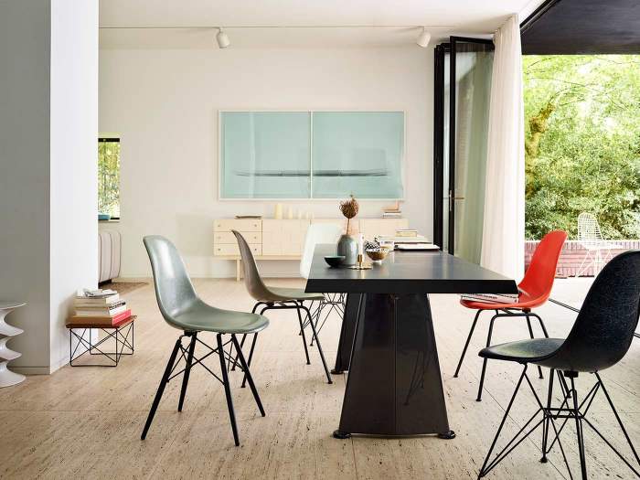 Eames-Fiberglass-Chairs
