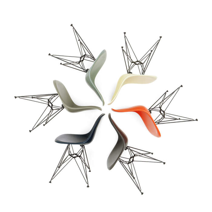 Eames-Fiberglass-Chair
