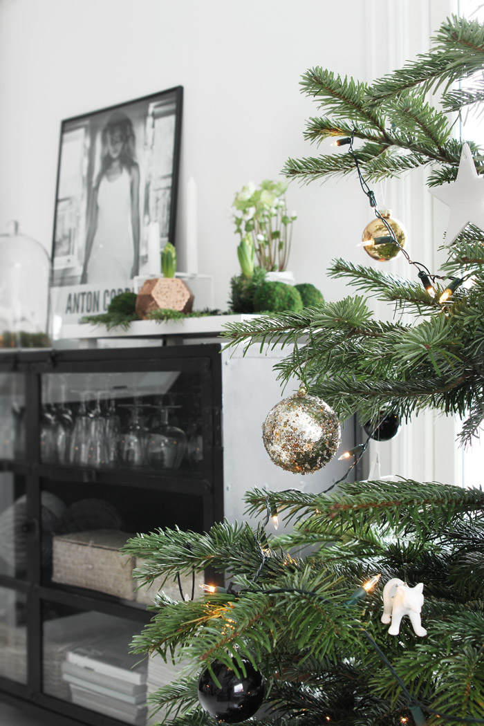 Vánoční výzdoba - stromeček, dárky - Nina Holst Stylizimo
