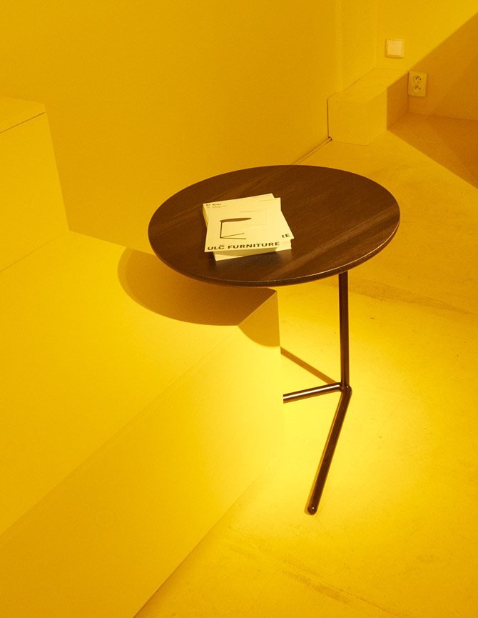 ULČ Furniture - Side table Kiwi - Designblok Prague